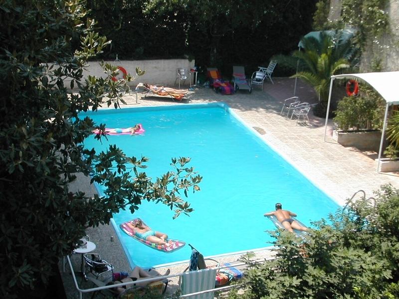 Stefanakis Hotel & Apartments 발키자 외부 사진